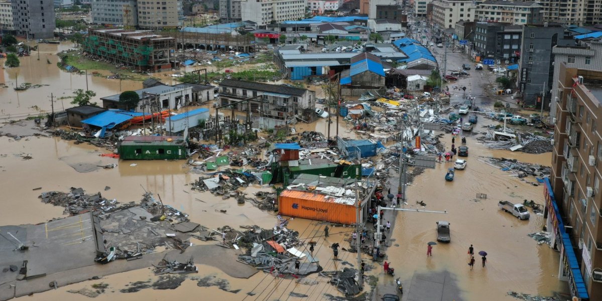 Тайфун Лекима
